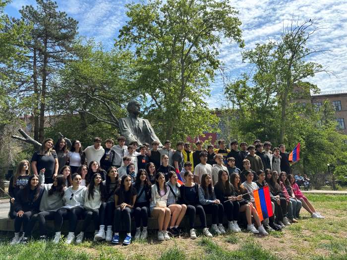 Armenian students from US